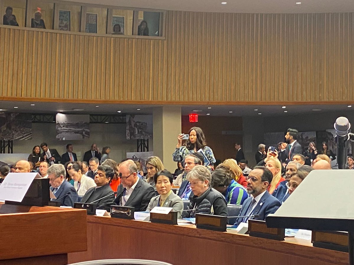 aliciabarcena's tweet photo. Launching at he @UN the https://t.co/nE9gErlGAI @watercommongood #gcew in the @UN Water Conference with @NOIweala @MazzucatoM @jrockstrom @Tharman_SLaunching https://t.co/M6uREte8ea