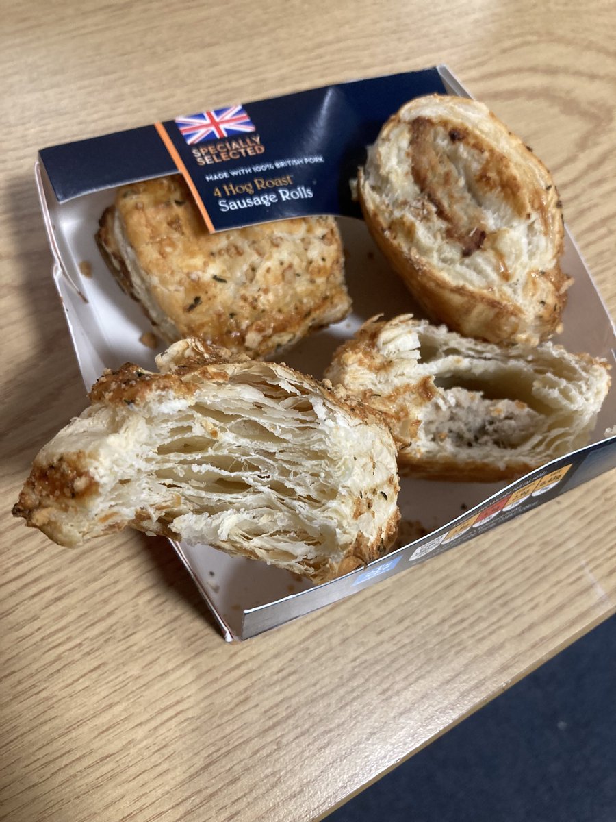 joemvnder's tweet photo. @AldiUK my sausage roll is empty :( https://t.co/FPIAuBjLHq