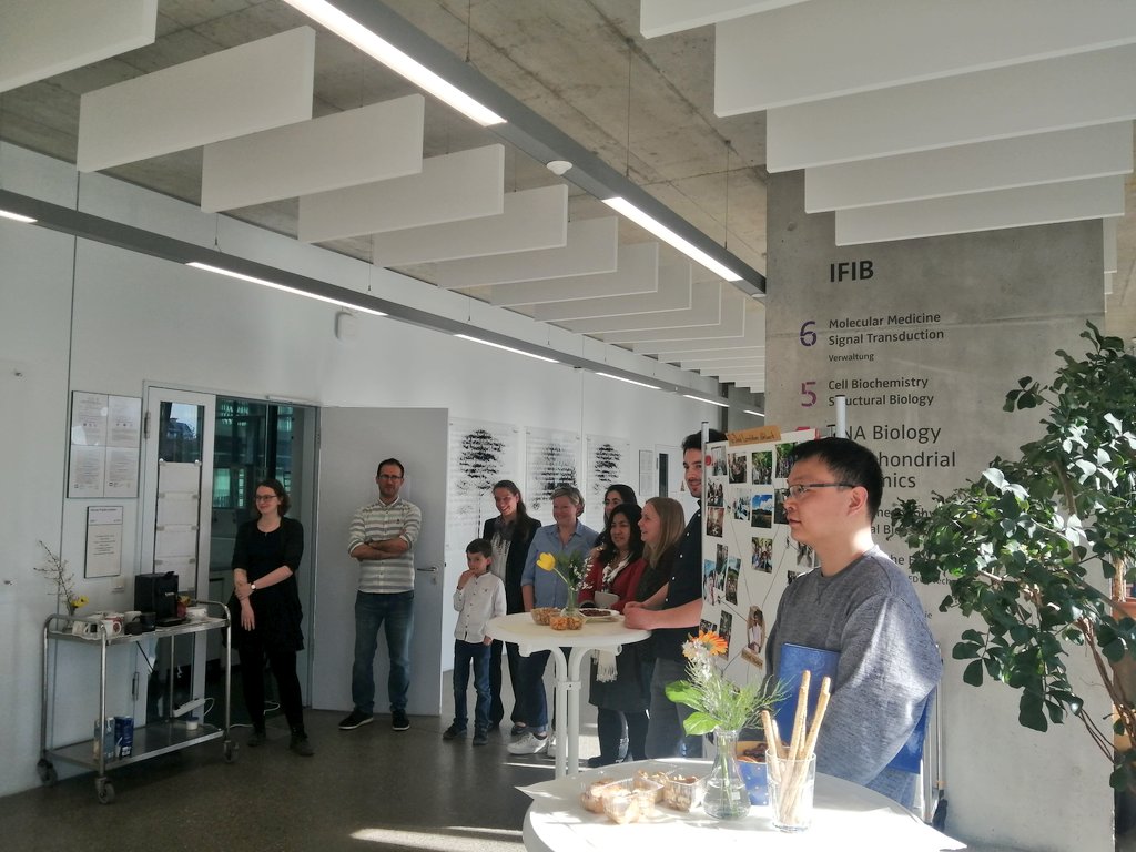 Kemen_Lab's tweet image. Huge Congratulations to our new graduate Dr. Daniel Gómez-Pérez @danielzmbp on his outstanding thesis &amp;amp; defense on&quot;Protein-based interactions in #microbialcommunities&quot;
Best wishes for the future. Thanks to the committee Lisa @lab_maier Hannes @LinkLabs Thorsten @ThorstenNrnber1