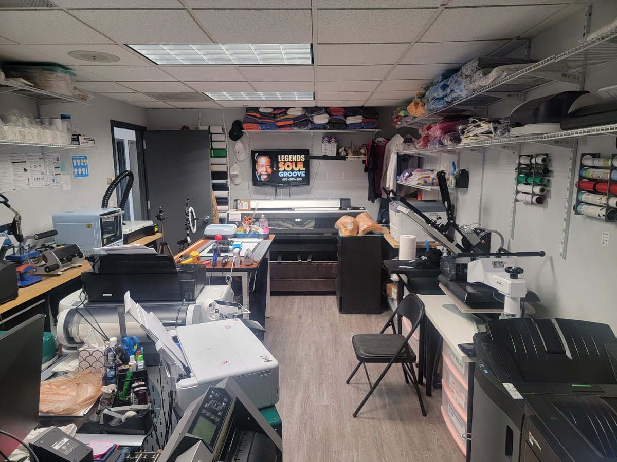 ArthlineLLC's tweet photo. Welcome to Arthline Graphics LLC, where we specialize in crafting innovative and stylish designs for fashion-forward individuals.

#ArthlineGraphics #FashionDesigns #CreativeOfficeSpace #StylishDesigns #FashionForward #UniqueDesigns #StandOutFromTheCrowd #InnovativeDesigns https://t.co/TiA7ivnWyQ