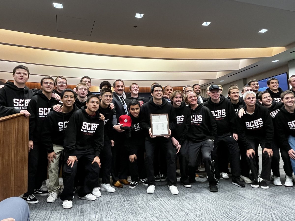 CIF Champion Boys’ Soccer being recognized and celebrated by the City of San Clemente at their city council meeting last night!! Thank you!!👍💪⚽️⁦<a href="/ocvarsity/">ocvarsity</a>⁩ ⁦<a href="/latsondheimer/">eric sondheimer</a>⁩ ⁦<a href="/SouthOCsports/">South OC Sports</a>⁩