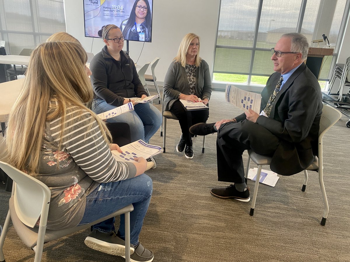 IL_Advance's tweet photo. Last week our @UICPhPr clinical #pharmacists, as part of @IL_Advance joined forces with @Walmart Market #Health and #Wellness Directors to bring #opioid safety awareness to #pharmacy manager teams in #Chicago and Southern Illinois. 

#academicdetailing  #Walmart #opioidsafety https://t.co/fQRpSpVpxC