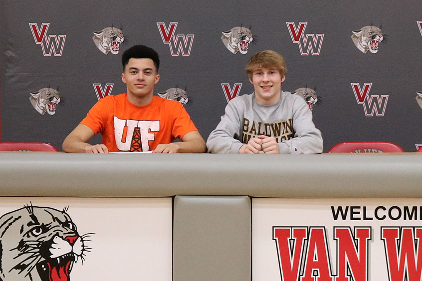 VWCougarAD tweet media