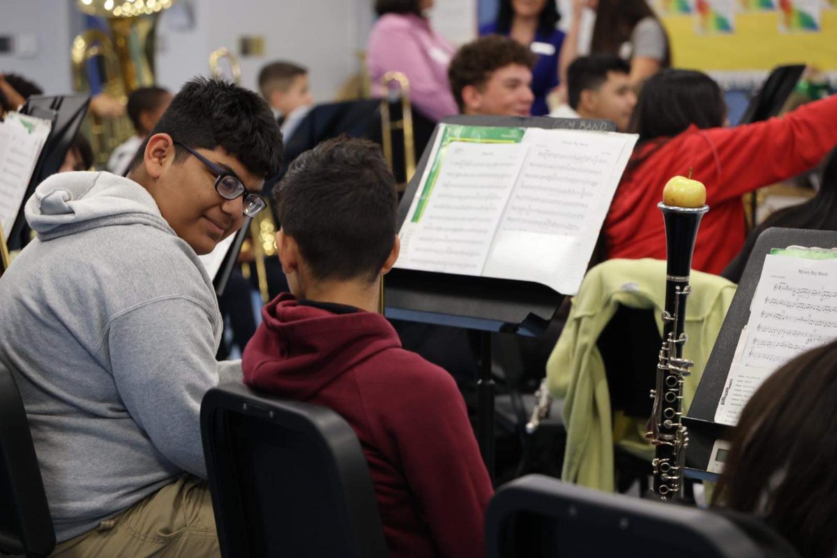 Collier County Public Schools (@collierschools) on Twitter photo Band teacher Ashley Crosby <a href="/GGM_SOARS/">Golden Gate Middle</a> is our next #GoldenAppleCollier recipient! Failure can be paralyzing to many students, especially when they are performing. Ms. Crosby provides tools to work through challenges and make that āfailureā a SUCCESS. #CCPSProud <a href="/Champs4Learning/">ChampionsForLearning</a> Band teacher Ashley Crosby <a href="/GGM_SOARS/">Golden Gate Middle</a> is our next #GoldenAppleCollier recipient! Failure can be paralyzing to many students, especially when they are performing. Ms. Crosby provides tools to work through challenges and make that āfailureā a SUCCESS. #CCPSProud <a href="/Champs4Learning/">ChampionsForLearning</a>