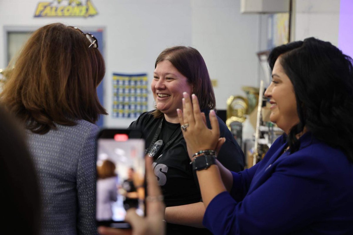 Collier County Public Schools tweet media