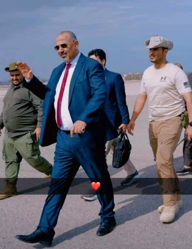 تم وضع النقاط علی الحروف وعاد رئيسنا عيدروس وتم منع رئيسهم رشاد العليمي من العودة ..
والضربة القاضية قريبه بإذن الله
نورت وطنك سيدي الرئيس عيدروس قاسم الزبيدي ❤