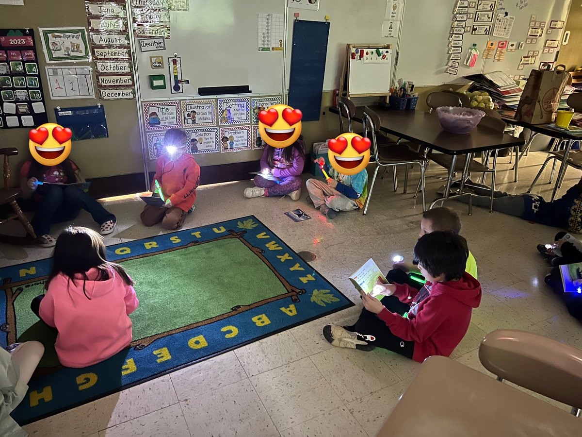 m_drez's tweet photo. What perfect timing for kicking off @JohnTWaugh1 Literacy Day activities with #edtechLSC. Stepped into this class reading with 🔦 just before getting into some @nightzookeeper fun! #WorldCreativeWritingMonth https://t.co/ZAEIcw7iHg
