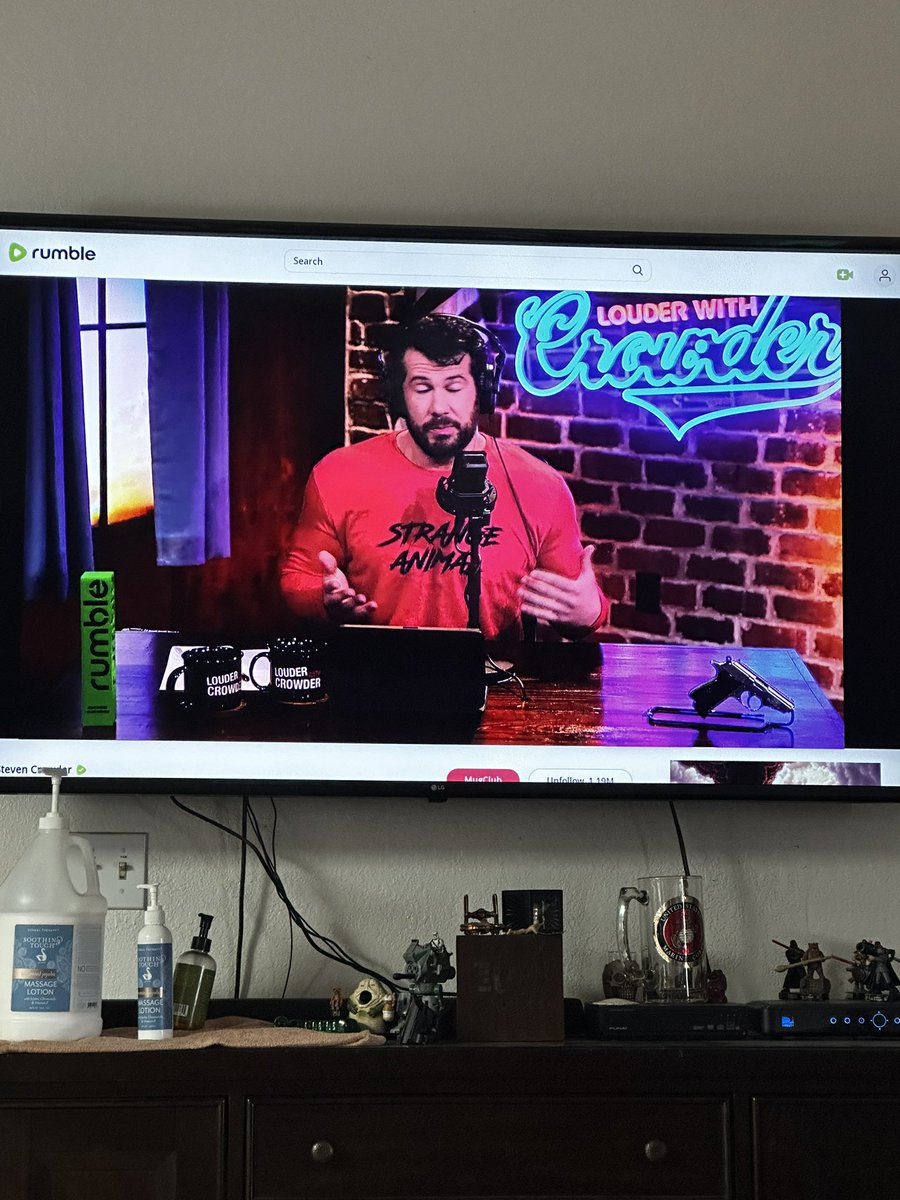 dewayneburf's tweet photo. #HowIWatchCrowder https://t.co/qMbRcjmLN7
