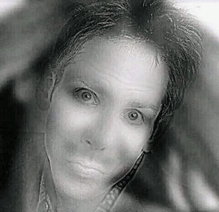 beyoncegarden's tweet photo. squint your eyes &amp; shake your face to see Beyoncé😭 https://t.co/sSXZ8QUWAr