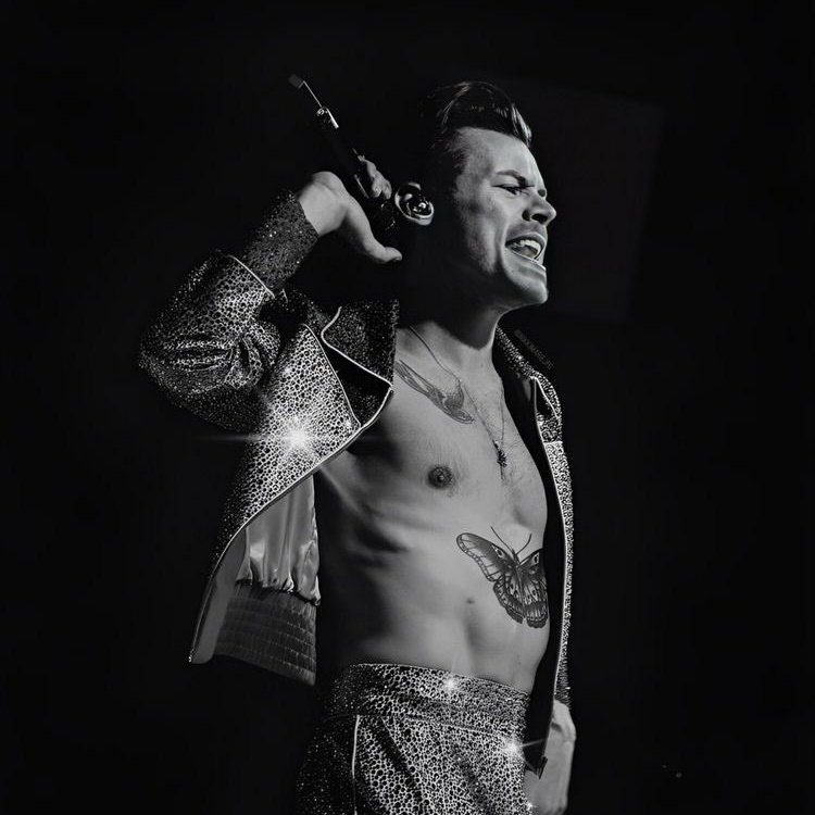 theHScrave's tweet photo. ‼| USA HARRIES 🇺🇸,

Unfortunately, "As It Was" is still not predicted to re-enter the TOP 10 on Billboard HOT100 on its 1 year anniversary as we planned.

We still need 13 points to reach the goal, please BUY, STREAM, and RADIO REQUEST.

You can check our pinned post for links! https://t.co/xa3zLGVl1b