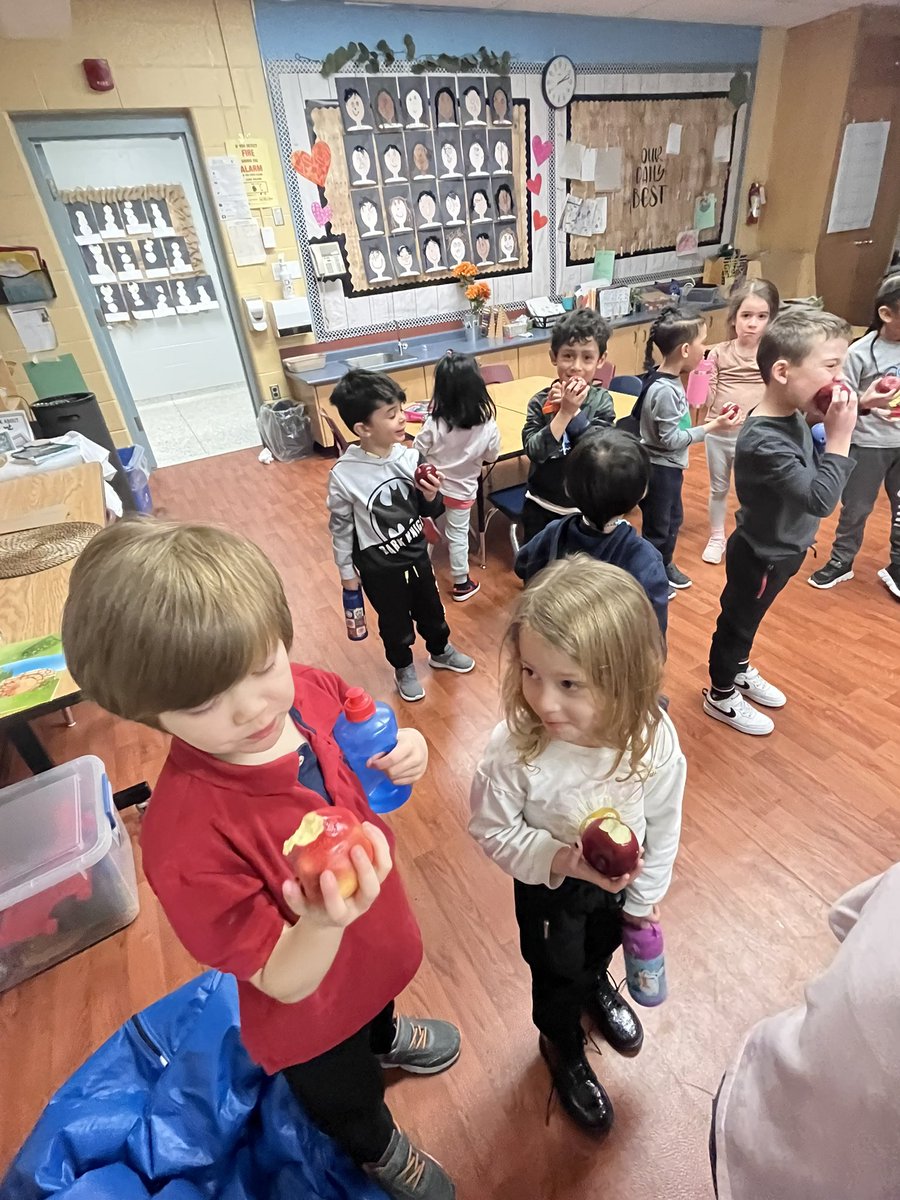 vitalefdk's tweet photo. The Big Crunch! #VanierVikings https://t.co/XPKjPD48tY