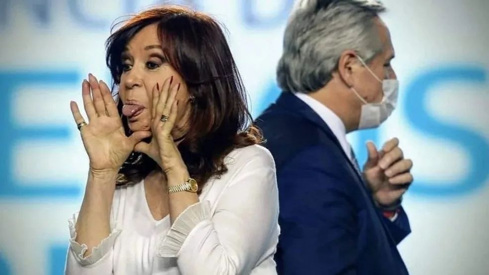 Mariana Zuvic tweet media