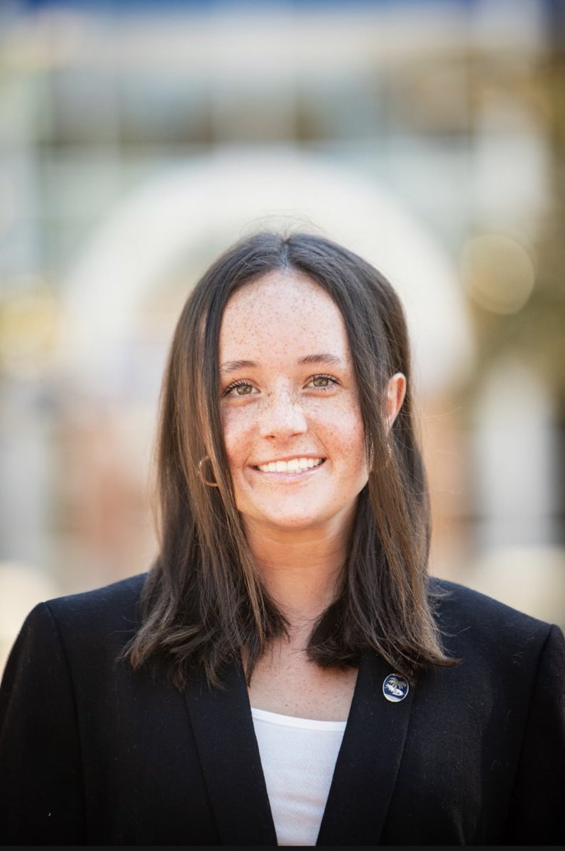 Streaming_Sci's tweet photo. Today's #StreamingScience team member spotlight is on Maggie Murphy! Maggie is a senior in @UFAEC, with a specialization in Leadership Development and Communication, and a minor in Leadership. (1/5) https://t.co/aIvD5u3bLl