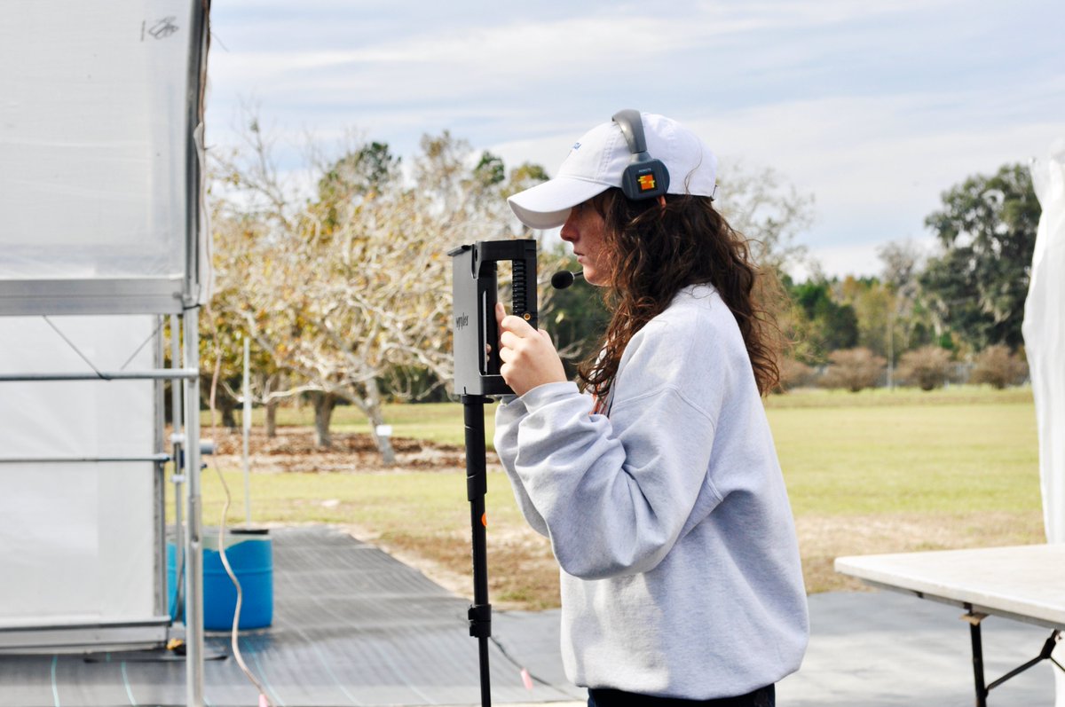 Streaming_Sci's tweet photo. Today's #StreamingScience team member spotlight is on Maggie Murphy! Maggie is a senior in @UFAEC, with a specialization in Leadership Development and Communication, and a minor in Leadership. (1/5) https://t.co/aIvD5u3bLl