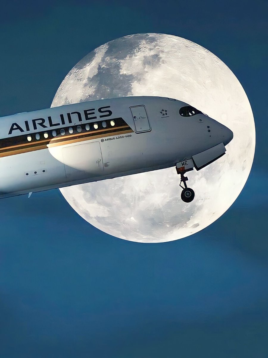 The current longest flight in the world – a connection between Singapore/Changi and New York/JFK – is flown by Singapore Airlines using an A350-900ULR. #Aircraft #Aviation