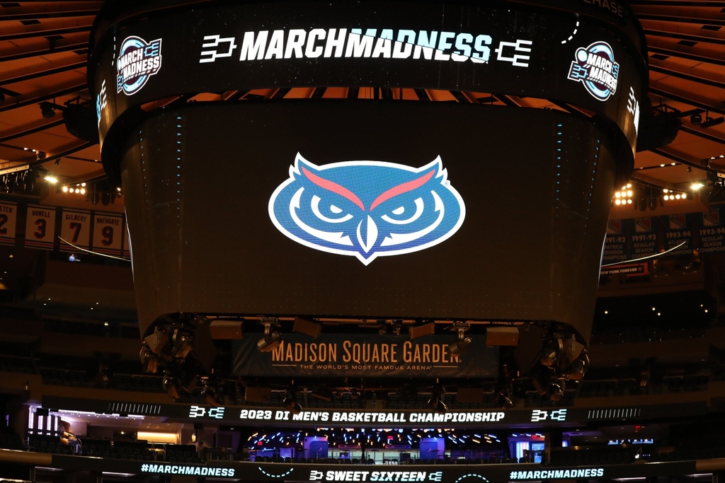 adicobra's tweet image. As the country gets to see #FAU on the court, I’m reminded of all the branding, marketing, and comms work that we put in to prepare our school for a moment like this. To my fellow #highered comms folks - work hard because you too will have a moment like this  #GoOwls