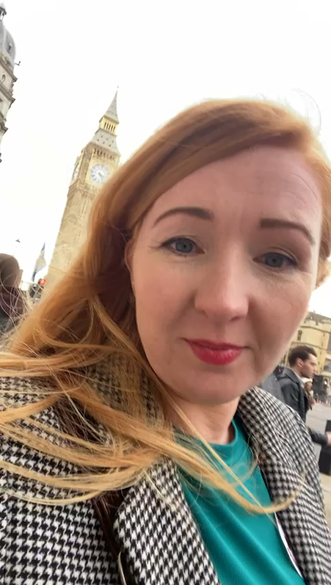 ncukcharity's tweet photo. We're facing a #canceremergency and we need dedicated action from the Government. Over 76,000 people signed the #Onecancervoice petition incl members of the Neuroendocrine Cancer community. Petition delivered to UK PM @RishiSunak -  #advocacy @NHS_HealthEdEng @10DowningStreet https://t.co/woD1A4EgVN