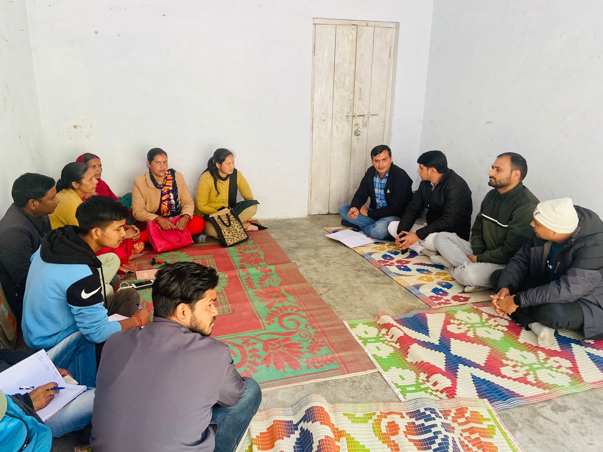 pandeyarchit23's tweet photo. Today meeting with shiv shakti SRC , Divya jyoti CLF,and saraswati CLF Block Betalghat ( REAP ) Nainital @basava_ias @nitikakh22 @CdoNainital @REAPNainital @REAPUttarakhand https://t.co/JxTPzlOQk7