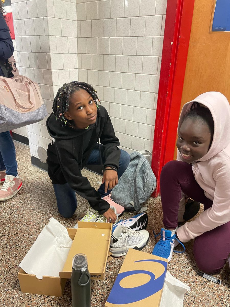KidsRunRVA (@kidsrunrva) on Twitter photo Lot’s of happy faces at Jacobs Adams Elementary! These runners are prepping for the Atlantic Union Bank 10k mini with some new kicks! Shout out to those that support #KidsRunRVA! Thanks to you, kids in our community get an all around great running experience.
<a href="/HenricoSchools/">Henrico Schools</a> Lot’s of happy faces at Jacobs Adams Elementary! These runners are prepping for the Atlantic Union Bank 10k mini with some new kicks! Shout out to those that support #KidsRunRVA! Thanks to you, kids in our community get an all around great running experience.
<a href="/HenricoSchools/">Henrico Schools</a>