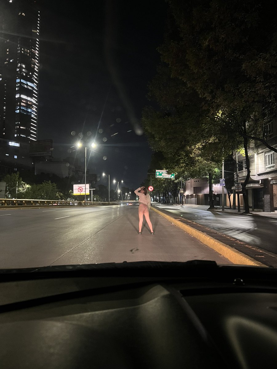 #exhibit piernas sexys en circuito