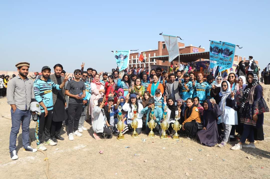 JhangUniversity's tweet photo. Sports Gala 2023 Closing Ceremony and Prize Distribution @JhangUniversity https://t.co/FSE9SQv66L