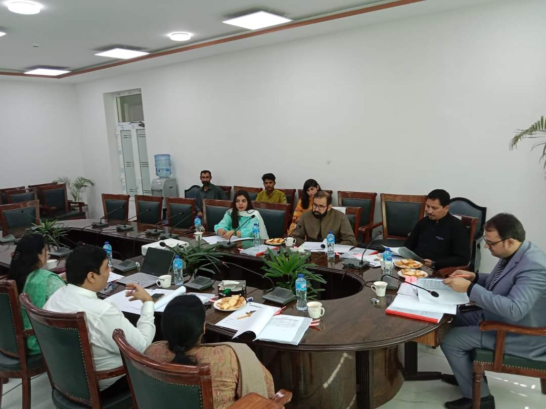 JhangUniversity's tweet photo. BOS Meeting of the Department of Microbiology @JhangUniversity https://t.co/m3ghxEgm1y