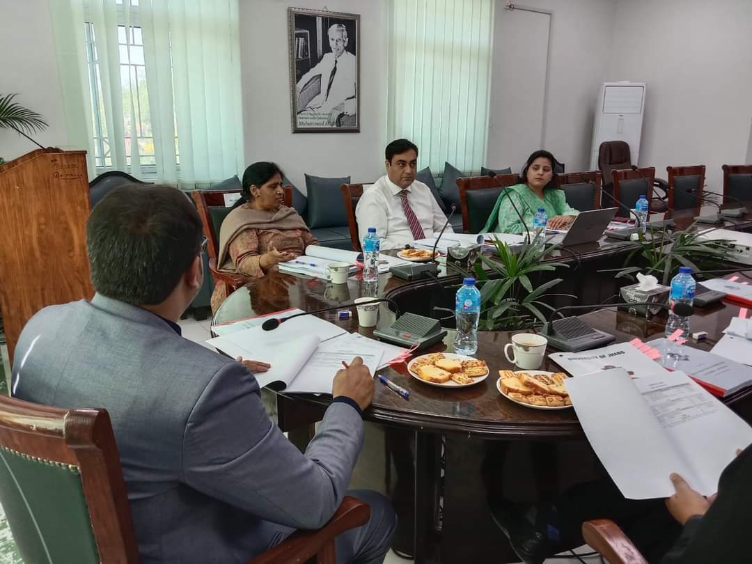 JhangUniversity's tweet photo. BOS Meeting of the Department of Microbiology @JhangUniversity https://t.co/m3ghxEgm1y