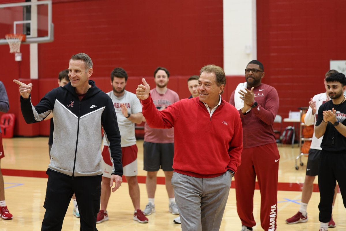 SSN_Alabama's tweet photo. Nate Oats looks really upset at Saban taking a direct shot at him yesterday according to the casual community: https://t.co/wfrbTbKwbc
