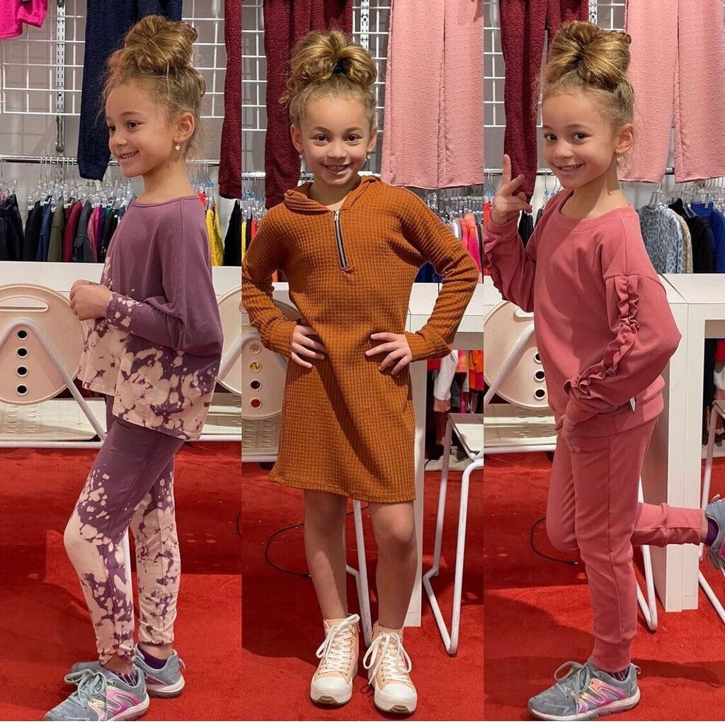 LynnMeyerNYC's tweet photo. Borrowing this great photo showing @ergedesigns on adorable models #tween #tweenfashion #tweenstyle #kidsfashion #fashionkids #fallcollection @lynnmeyershowroom https://t.co/umDTmeVBzM https://t.co/K8ume8vHKM