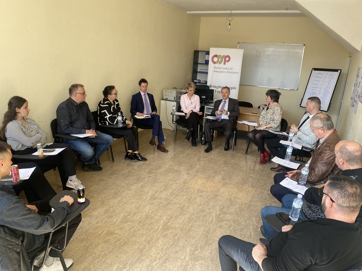 Italy in Kosovo tweet media