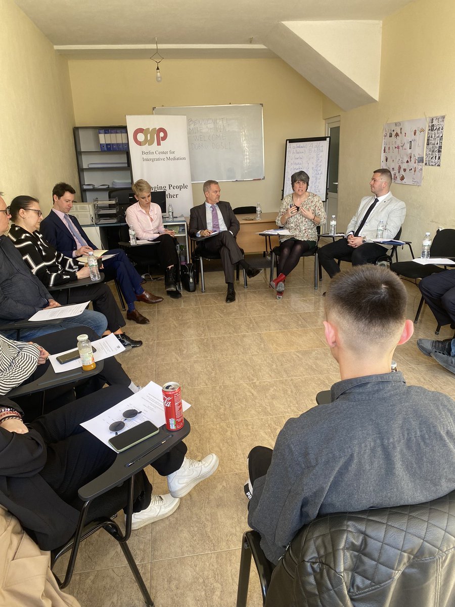 Italy in Kosovo tweet media