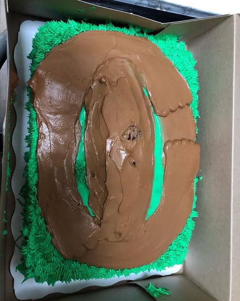 pathyfacchi's tweet photo. Aqui em casa fizemos um bolinho pra comemorar o niver da Michele💛💚💛💚 Nao ficou dos mais bonitos mas foi feito com amor🇧🇷🇧🇷🇧🇷🇧🇷🇧🇷🇧🇷 https://t.co/UPGeYUu0wd