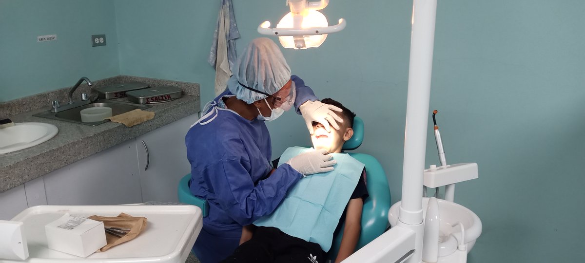Se brinda servicio de calidad a pacientes venezolanos, en odontología en el CDI Pinto Salinas 1 Distrito Capital #Venezuela.

#CubaPorLaVida #MejorEsPosible #YoVotoPorTodos ⚡⚡

 <a href="/cubacooperaven/">Brigada Médica Cubana en Venezuela</a> <a href="/MinSaludVE/">MPPSalud</a> <a href="/MagaGutierrezV/">Magaly Gutiérrez Viña</a> <a href="/joicy_rivas/">Joicymar Rivas</a> <a href="/DocenciaVen/">Docencia Ven</a> <a href="/japortalmiranda/">José Angel Portal Miranda</a> ⚡⚡