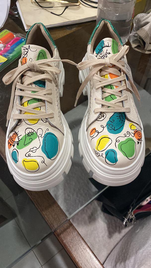 gash276's tweet photo. En diciembre descubrí esta marca. Son zapatos hechos en Merida, compré unos mocasines que han salido buenísimos y ahora me compré estos 😍. Se los recomiendo https://t.co/4e6dgH9P9z https://t.co/akFk5xFPbI