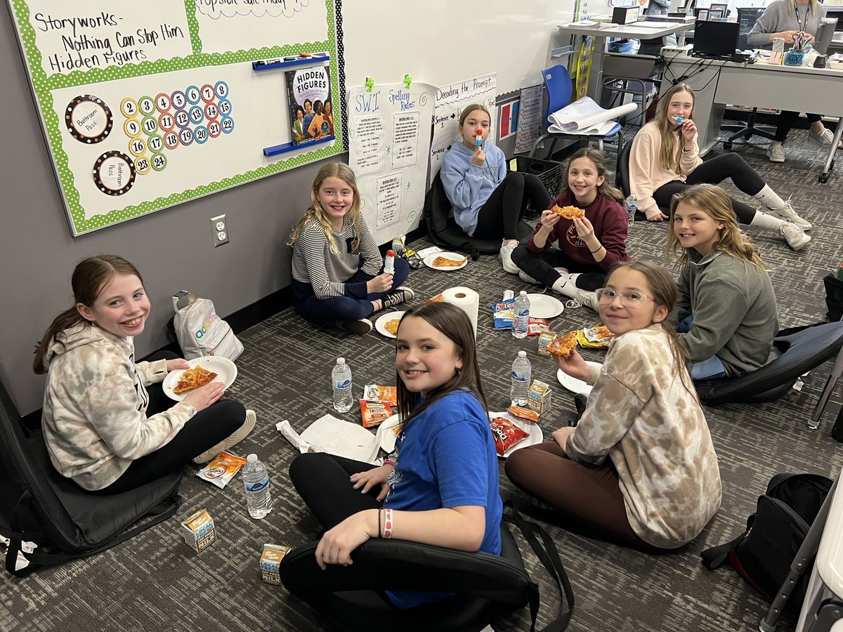 Chelsea_Tigers's tweet photo. Mrs. DeMarchi’s class, Mrs. Roney’s class, and Mrs. VanderKooi’s homeroom collected the most items in their grade level for the Stuff the Bus school supply drive. Today we celebrated with pizza parties, courtesy of Frankfort Lions Club! #WeAreChelsea #fsd157c https://t.co/Y2sbagM1AT
