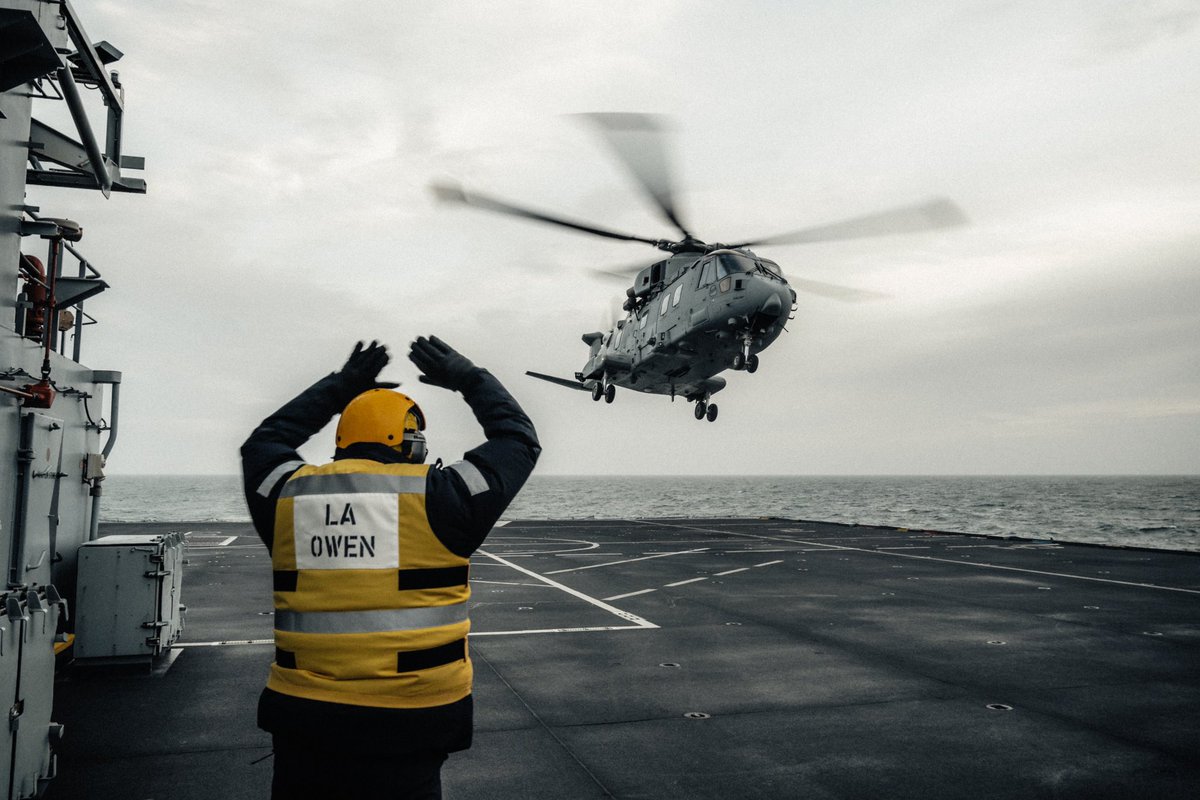 Good evening, from dry land !! 

Hugely successful trip to <a href="/RFAArgus/">RFA Argus</a> last night with <a href="/846NAS/">846 Naval Air Squadron</a> staff undergoing deck landing standardisation training. 

Very soon it will be time for the #students to fly to a ship for the very first time… and land safely !! 😮 
good luck CDO2 !!