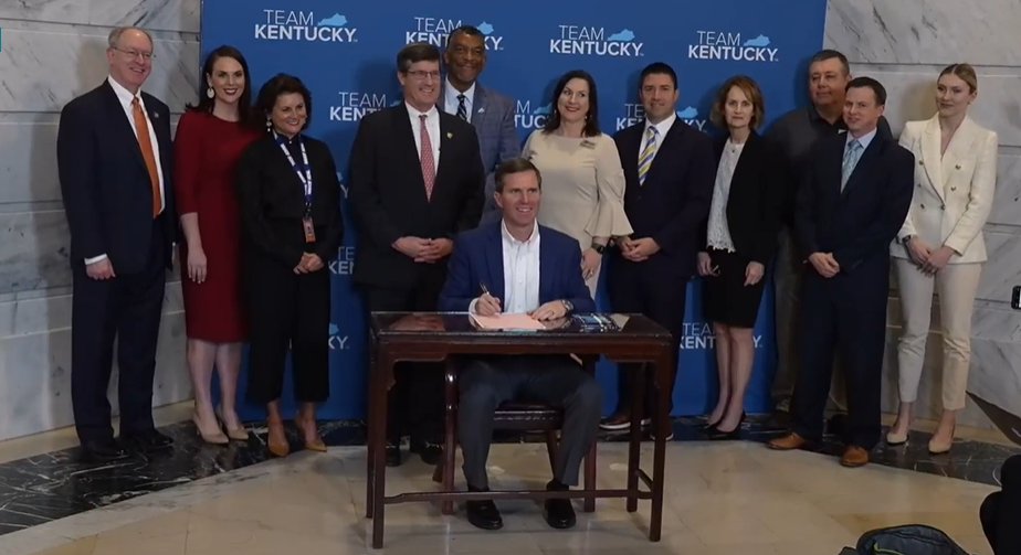 Kentucky_CARE's tweet photo. We are grateful to @GovAndyBeshear for his recognition of KY's healthcare workforce and the need for others to join the profession. By signing #HouseBill200 into law, scholarships and incentives will be open to individuals interested in a career in long term care https://t.co/4huRxIgB5l