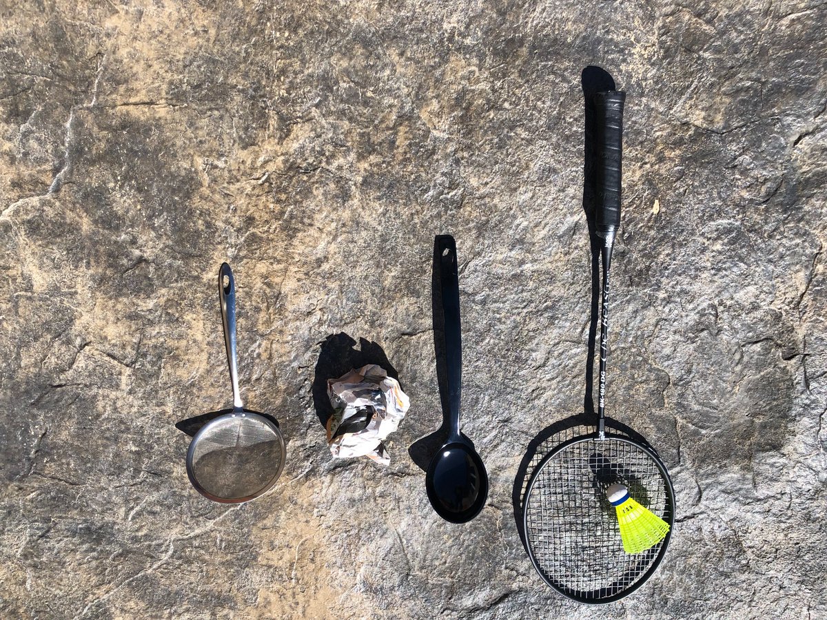 CBelearnHPEDer's tweet photo. Beautiful spring day for @yycbedu @cbelearn @cbelearnhpeder #tgfu #netwall #nutrtionmonth synchronous class. Alternatives to racquet and shuttlecock. Still a lot of snow. https://t.co/qneC7WA0G8