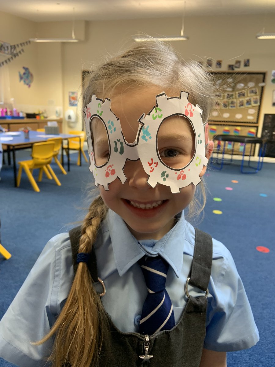 LawPrimarySLC's tweet photo. Primary 1B decorated their ‘coggles’ with emotion word expressions. We’re looking forward to using these in lots of ways as we explore more cogs. We also loved using our emotion rollers to create people showing different emotions. #wearelawsome #healthandwellbeing #emotionworks https://t.co/axJy4Roat9