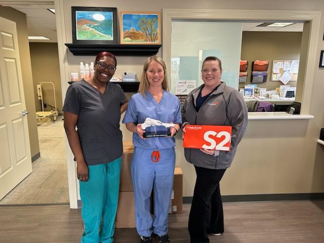 FootNextstep's tweet photo. Today, Dr. Ellen Colgan won an award this morning for performing twelve Lapiplasty® 3D Bunion Correction Sx procedures! Congratulations to Dr. Colgan and her team! https://t.co/AFTVXOBheK