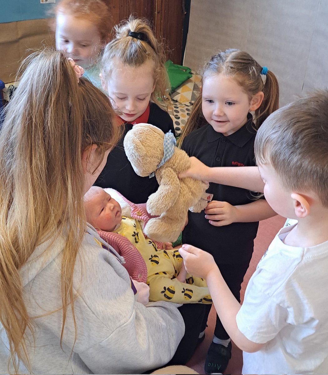 BathgateNs's tweet photo. Thank you to one of the parents for bringing and sharing with us how to take care of a newborn baby 👶 https://t.co/Wi2JYS1nVj