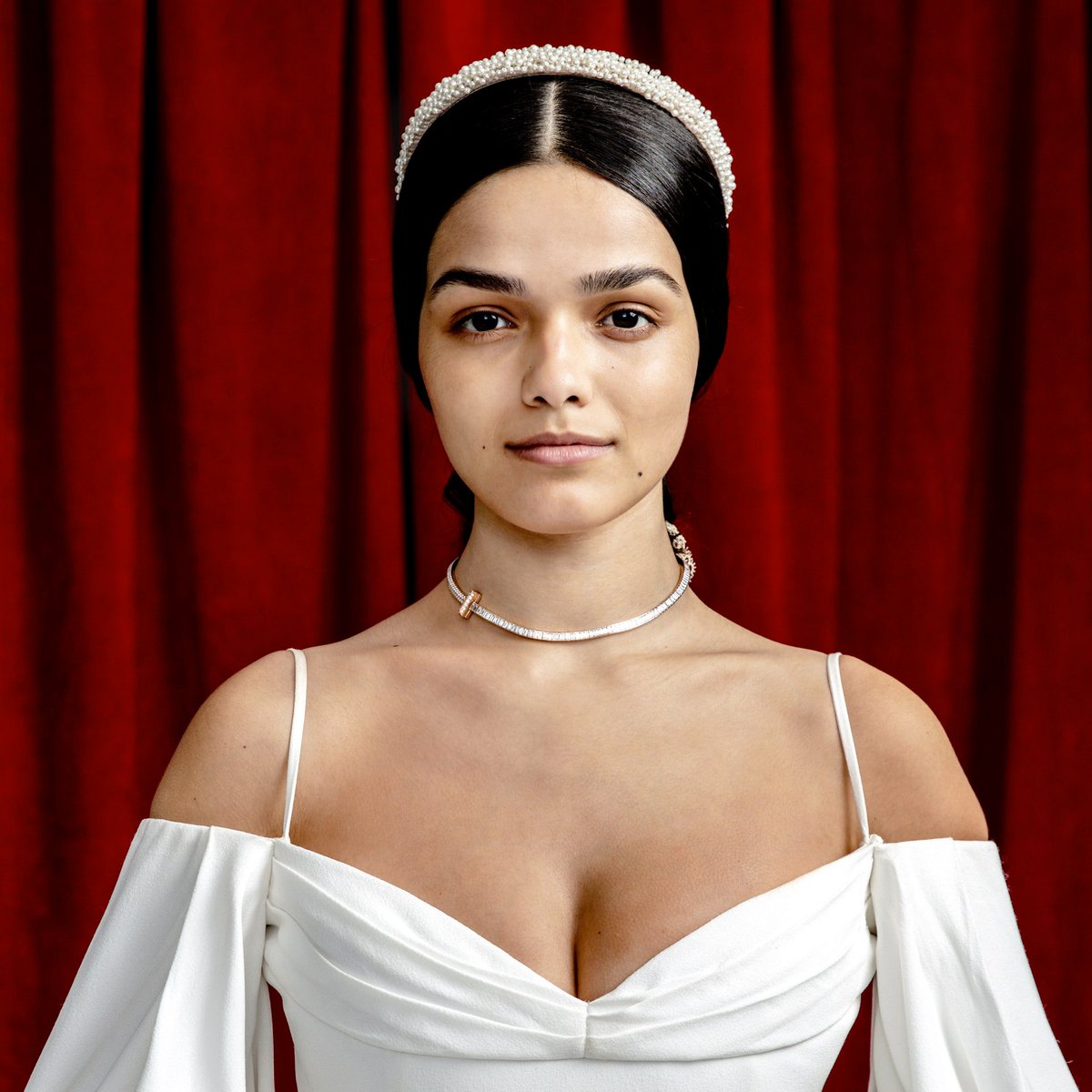 poptime's tweet image. 🚨 Falta exatamente 1 ANO para o lançamento do live-action de "Branca de Neve", com Rachel Zegler no papel principal e a Gal Gadot de Rainha Má.