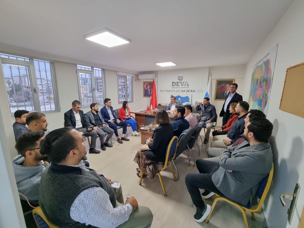 HalitAci's tweet photo. Haftalık olağan YK toplantımızı gerçekleştirdik.

Kazanan Türkiye olsun, oylar Deva olsun diye planlı programlı çalışmaya devam ediyoruz.

Mutlu, zengin ve özgür bir ülkede yaşama hayalimiz gerçeğe dönüyor.
#14Mayıs #Milletİttifakı #DevaPartisi https://t.co/9eQupJcMFA