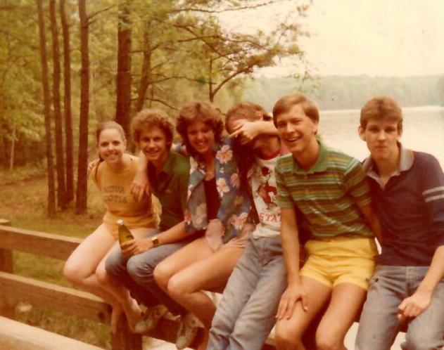 caflink's tweet photo. I am Giving Back and #GivingPack, #NCStateDesign with a throwback photo from the Fall 1979 @ncstate. The two in the middle are Cari Jones (Cline Design) and Chuck Flink. Photo was taken at Lake Johnson. https://t.co/XxYMs5fr2k