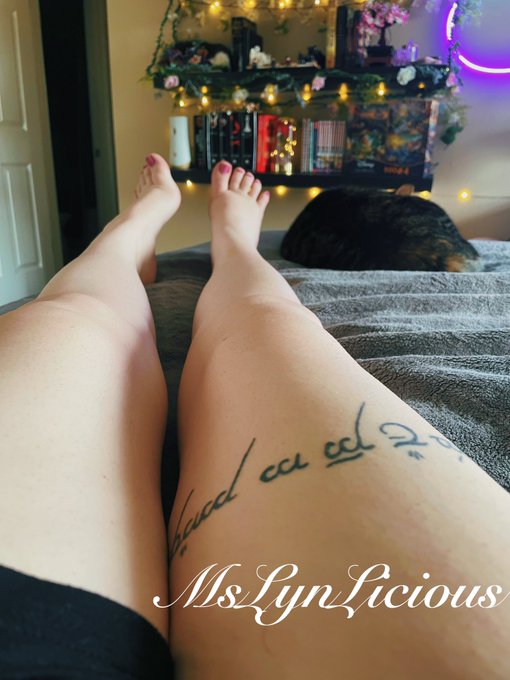 It was time for a polish change, also how perfect are my arches? #pedicure #selfcare #feetgram #toenails<a href="/tag/pedicure"class="tags"><span>#pedicure</span></a><a href="/tag/selfcare"class="tags"><span>#selfcare</span></a><a href="/tag/toenails"class="tags"><span>#toenails</span></a><a href="/tag/paintedtoes"class="tags"><span>#paintedtoes</span></a><a href="/tag/paintedtoenails"class="tags"><span>#paintedtoenails</span></a>