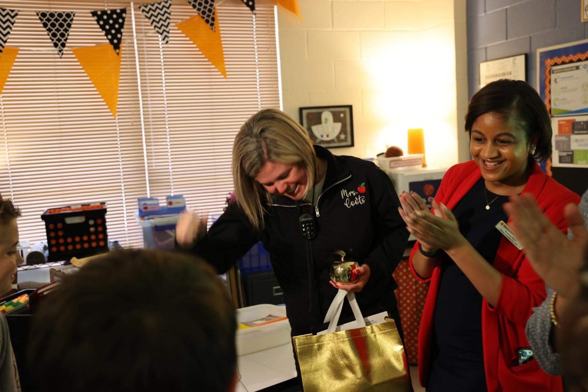 Collier County Public Schools tweet media