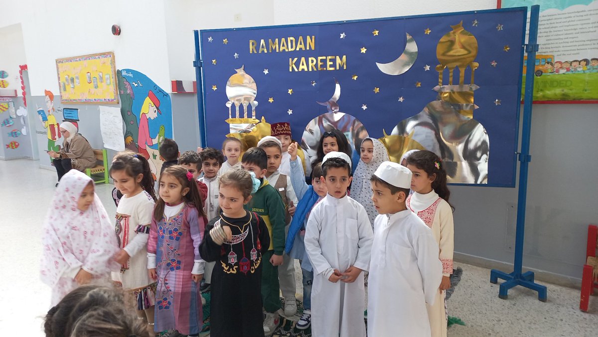 Le mois du ramadan 🌙🌟⭐🌜🌛le mois du partage🌙🌟⭐🌜🌛le mois du pardon et des bienfaits🌙🌟⭐🌜🌛 #RamadanMubarak 
<a href="/Hhhsinfo/">Houssam Hariri HS</a> <a href="/LinaMajzoub1/">Lina Majzoub</a> <a href="/tbaassiri/">Tharwat Baassiri</a>