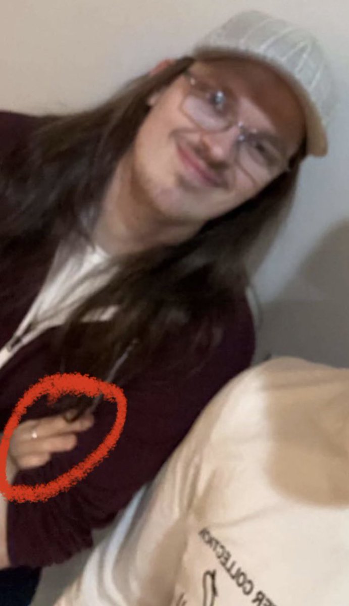 skrppy's tweet photo. SKEPPY AND BADBOYHALO GOT MATCHING RINGS… https://t.co/zS1v5vMCAI