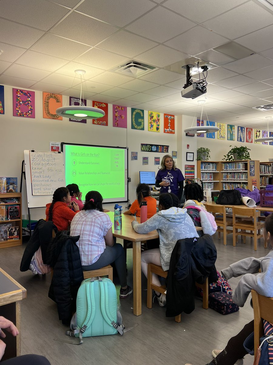LinneaTweets's tweet photo. So excited for our @postroadschool Girls on the Run Spring Season, which started this week! We have a great group of girls training to run the @girlsontherunhv 5K this June! @PRlibrarylady @MsFarella @MrsGonz47933232 @DrJosephRicca #PRStrong #WPProud https://t.co/Xp5ZIWNHaf