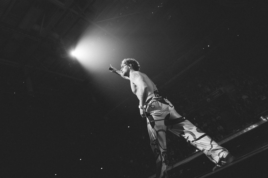 LiveNationUK's tweet image. .@Tom_Grennan's spectacular UK arena tour is coming to a close with a final night at London's @theo2 TOMORROW 💚

 Limited tickets remain! Don’t miss your chance to see the BRIT nominated hitmaker live 👉 livenation.uk/JXmE50NcKuh

📸: Nicholas O'Donnell